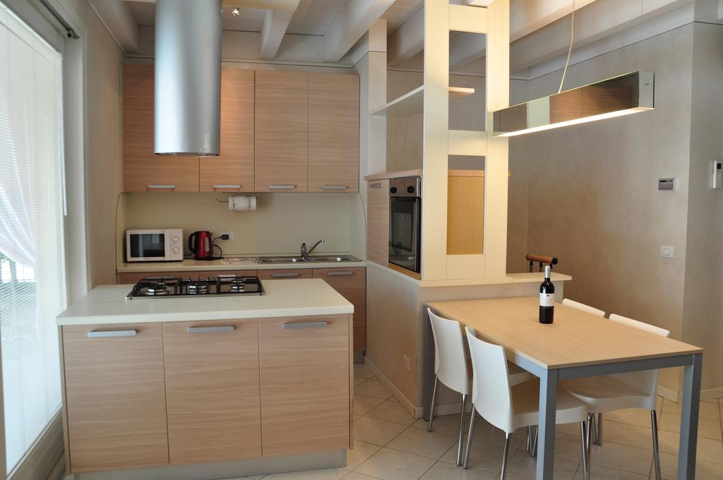 Belvedere Home Дезенцано-дель-Гарда Экстерьер фото